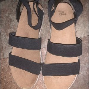 Size 8 shoes never worn